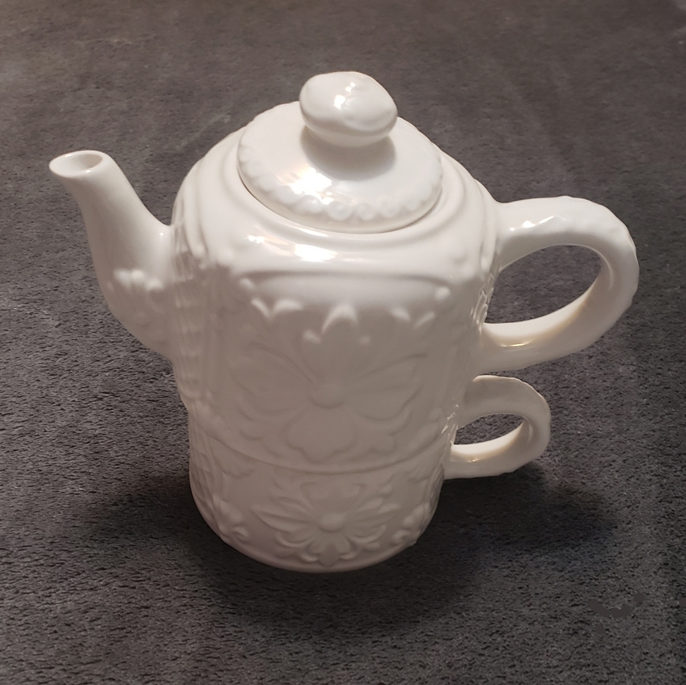 Vintage 3 piece Decorative Stacking Teacup & Teapot Combo ~ Tea for One